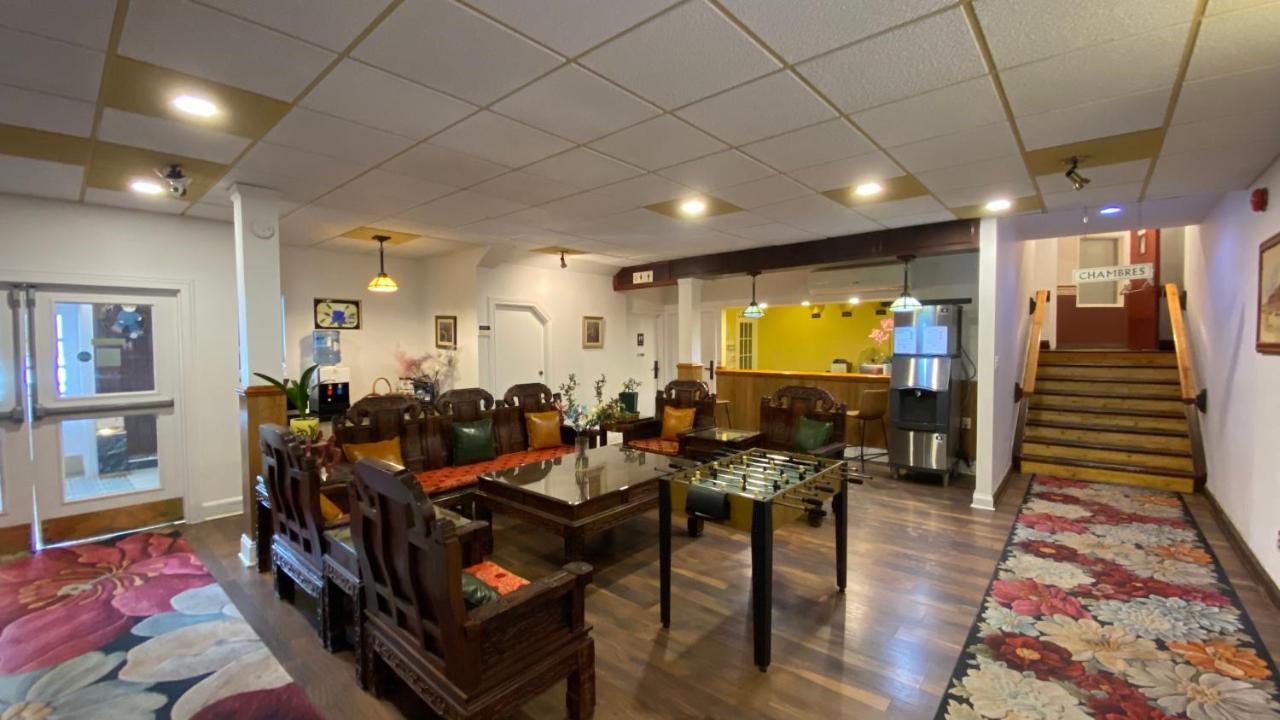 Hotel Cowansville Екстериор снимка