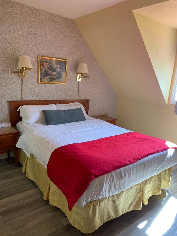 Hotel Cowansville Екстериор снимка