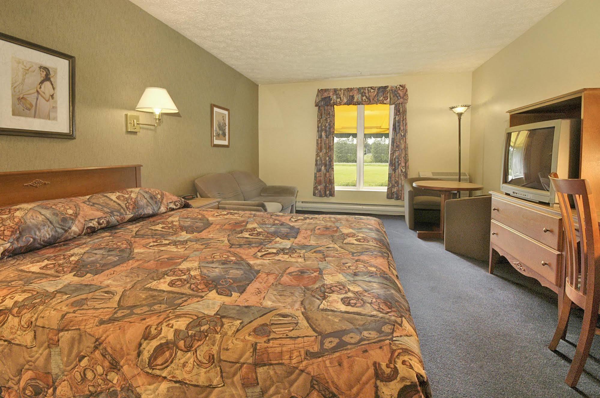 Hotel Cowansville Екстериор снимка